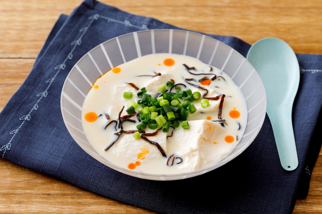 長谷川あかりさんの「豆腐と豆乳の塩昆布冷製スープ」