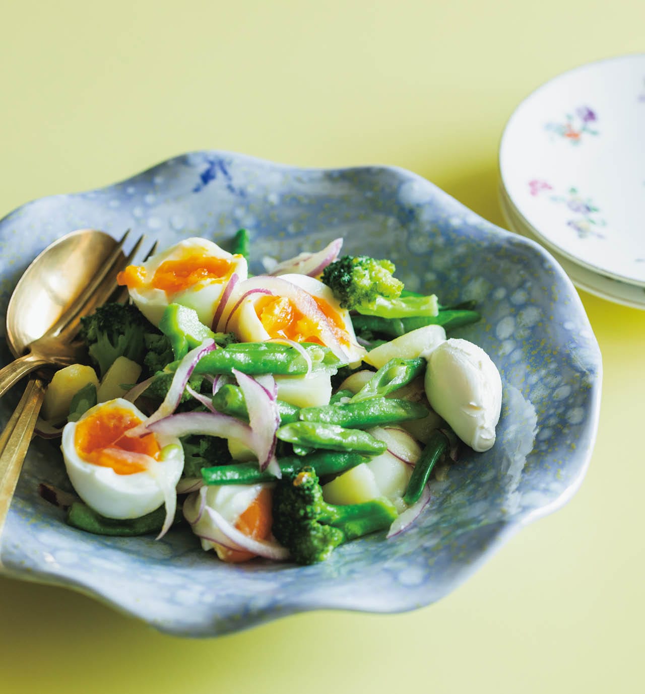 いろいろ野菜のゆで合わせサラダ