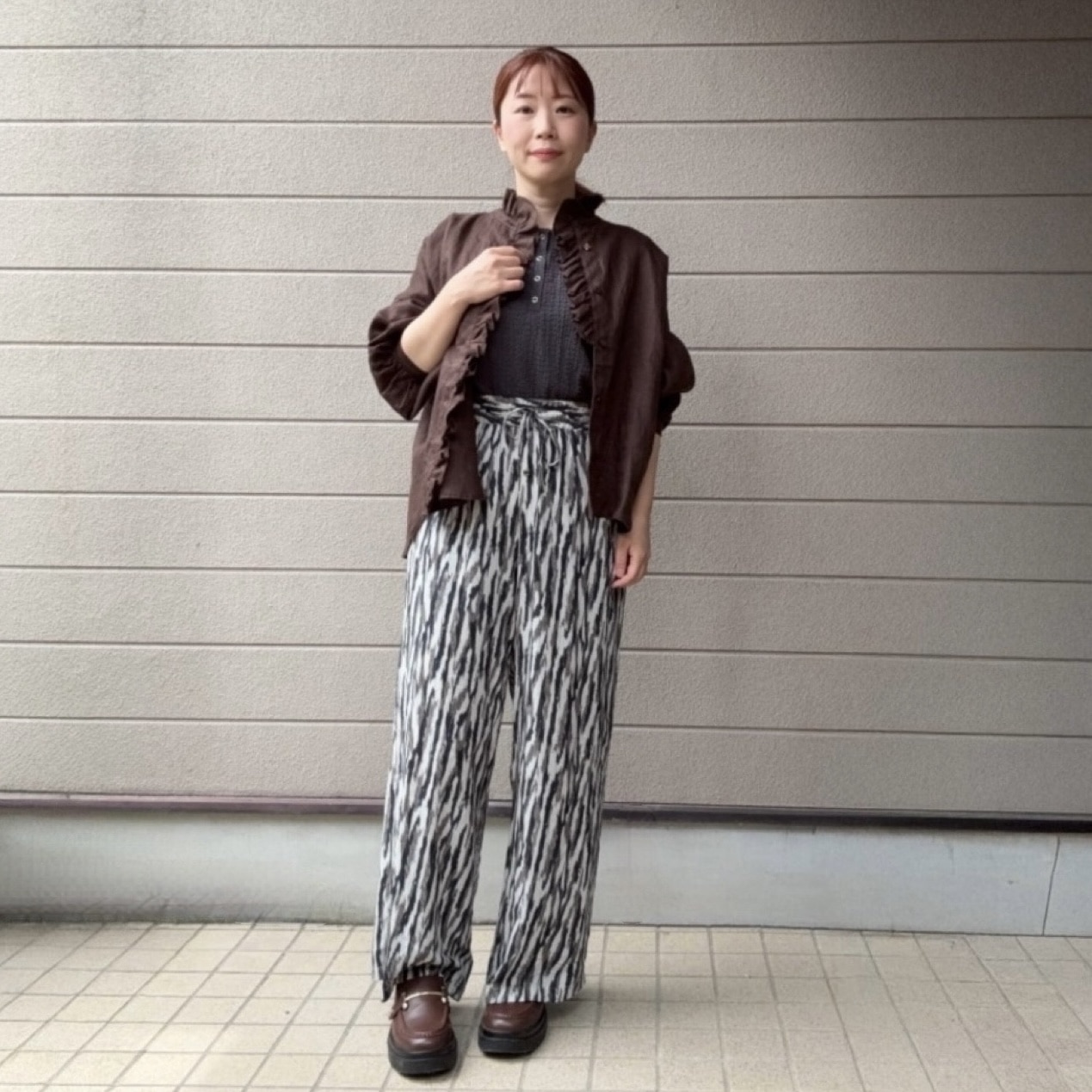 しまむら　しまパト　40代コーデ 12closet　リネンフリルブラウス