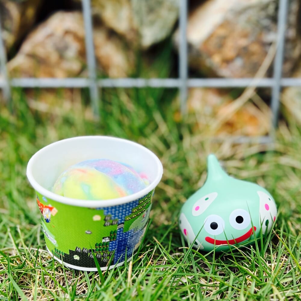 サーティワン×ドラゴンクエストコラボ ドラゴンクエスト40thセット アイスクリームくいばこ ポッピングシャワースライムキーホルダー かいしんのいちげき！味