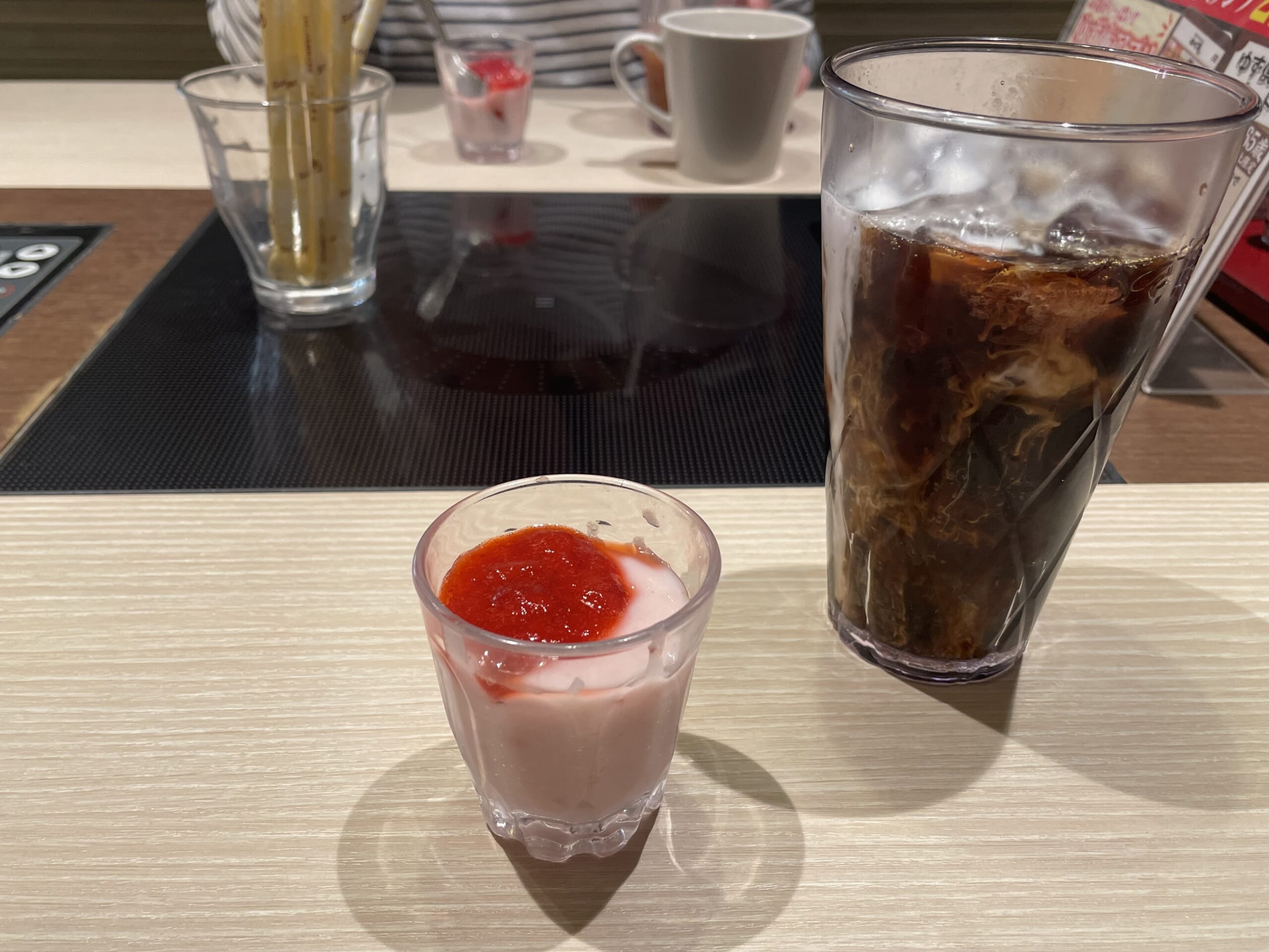 デザートのいちごのブラマンジェ