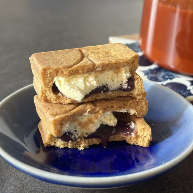 プレスバターサンド　ブルーベリーチーズ