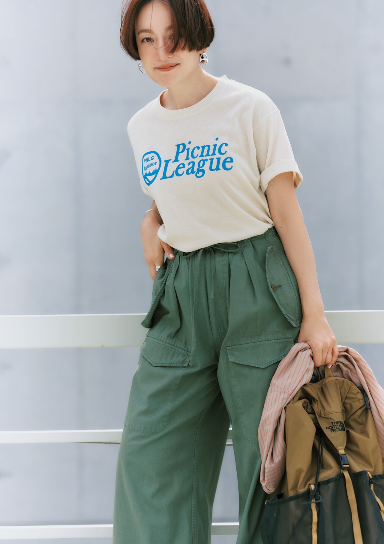 高山都さんの20th Anniv. LEE限定 mont-bell(モンベル)【洗える】【吸水速乾】【UVカット】【消臭】【LEEマルシェ20th別注】Picnic League プリントTEEのコーデ