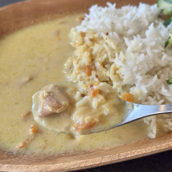 無印良品の「冷やして食べる レモンクリームチキンカレー」