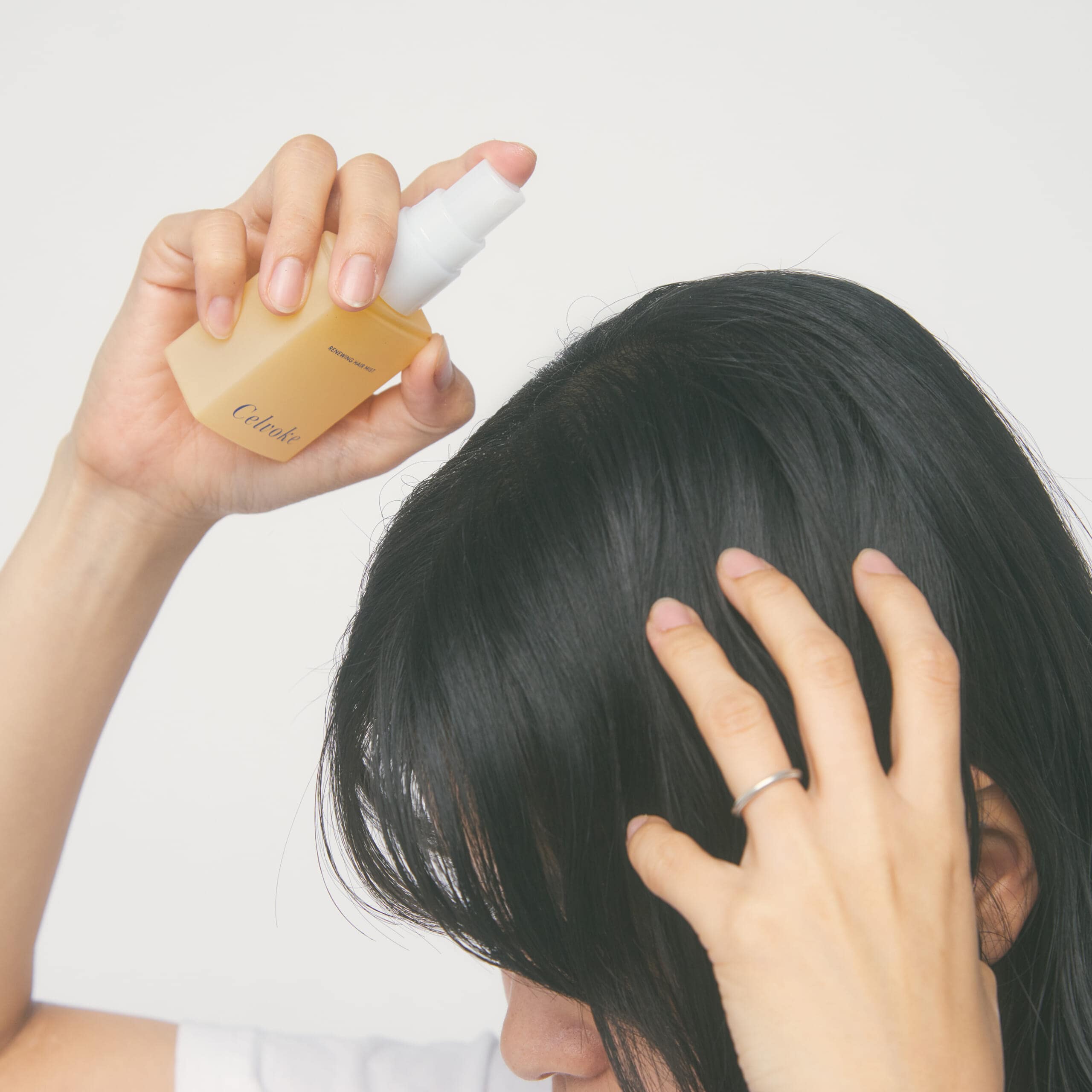 【セルヴォーク】リニューイング ヘアミスト ハーバルショアを使ってみた!