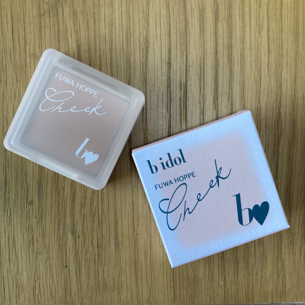 b idle ふわほっぺチーク