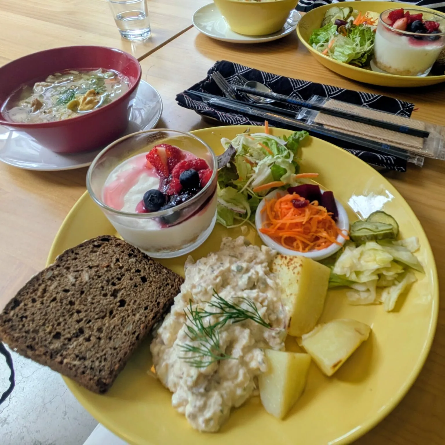 大阪「RUJA+285BLUE」料理