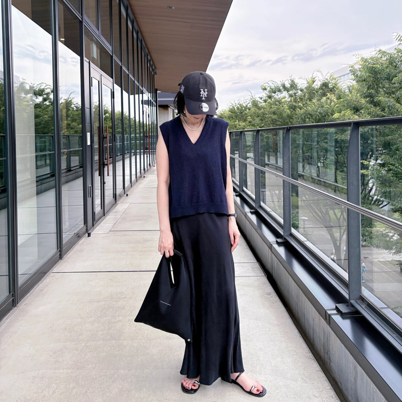 50代の夏コーデ】MAISON MARGIELA（メゾン マルジェラ）のニットベスト