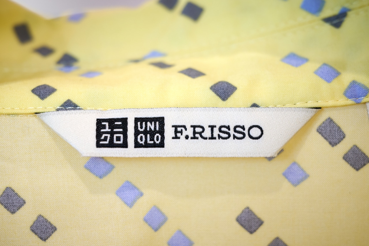UNIQLO F.RISSOの襟元のタグ