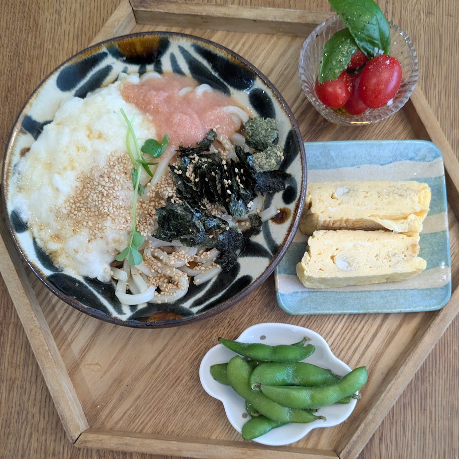 明太子とろろうどん　お昼ごはん　小鉢付き