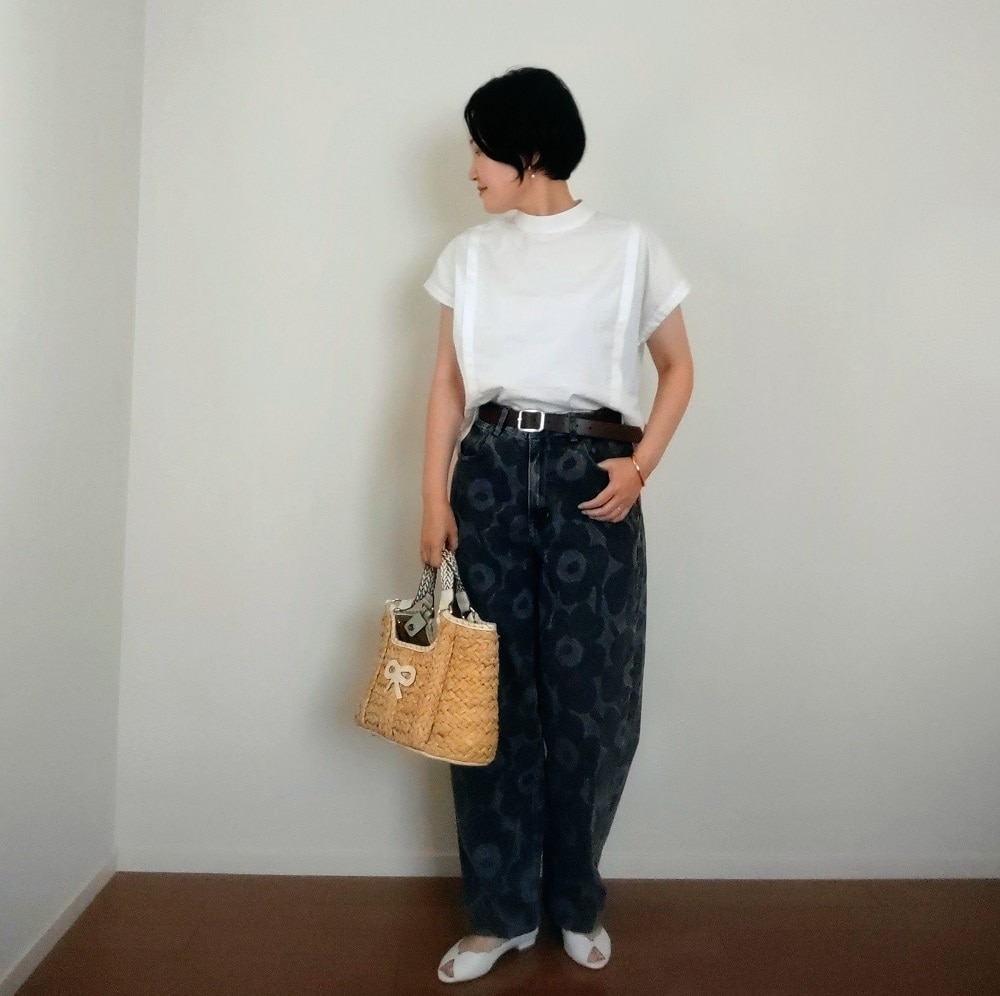 LEE100人隊が作ったクラシカルフレンチブラウスのデニムパンツコーデ