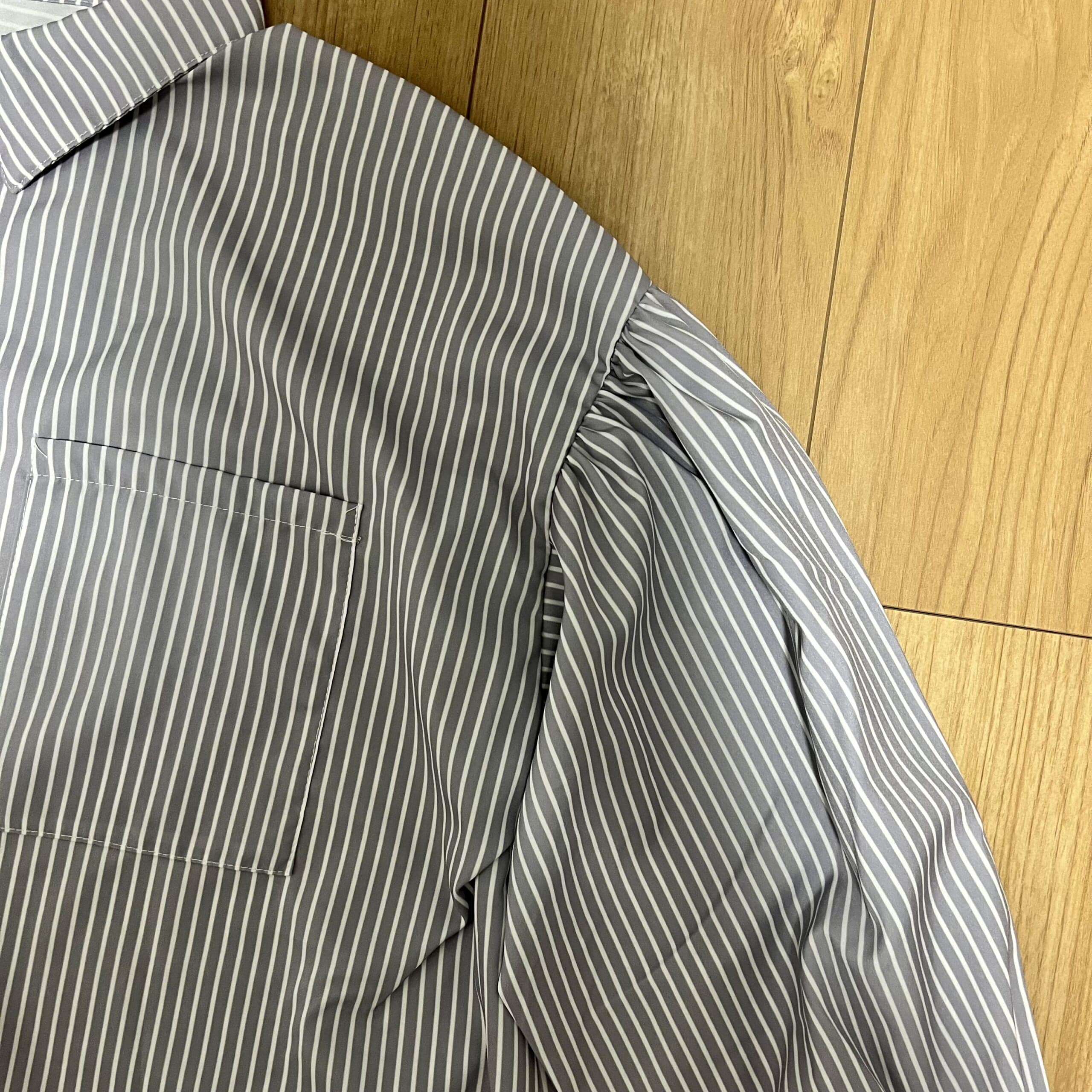 シャツ 服