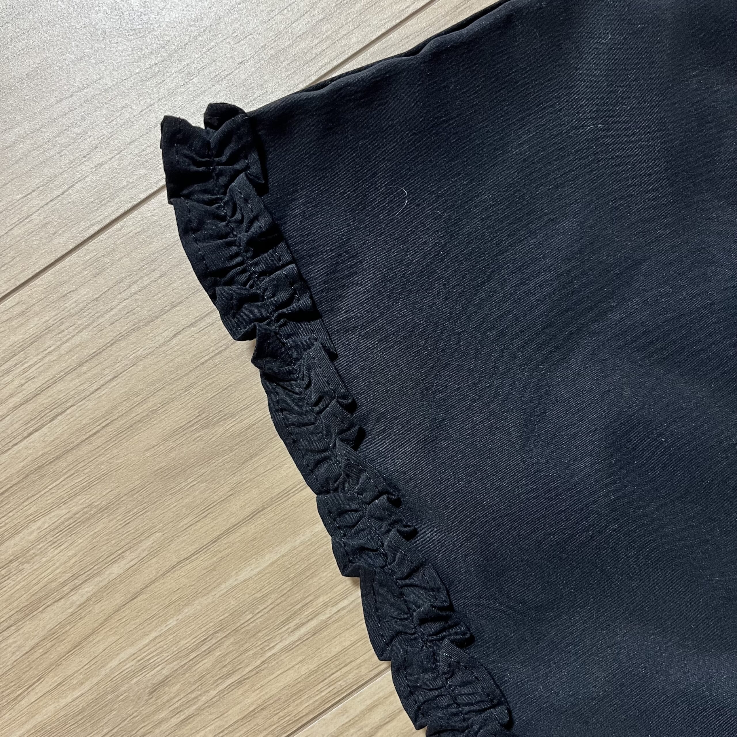 服 パンツ