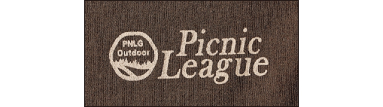 フロントにはLEEマルシェ別注の証である「Picnic League」のロゴを小さくプリント。