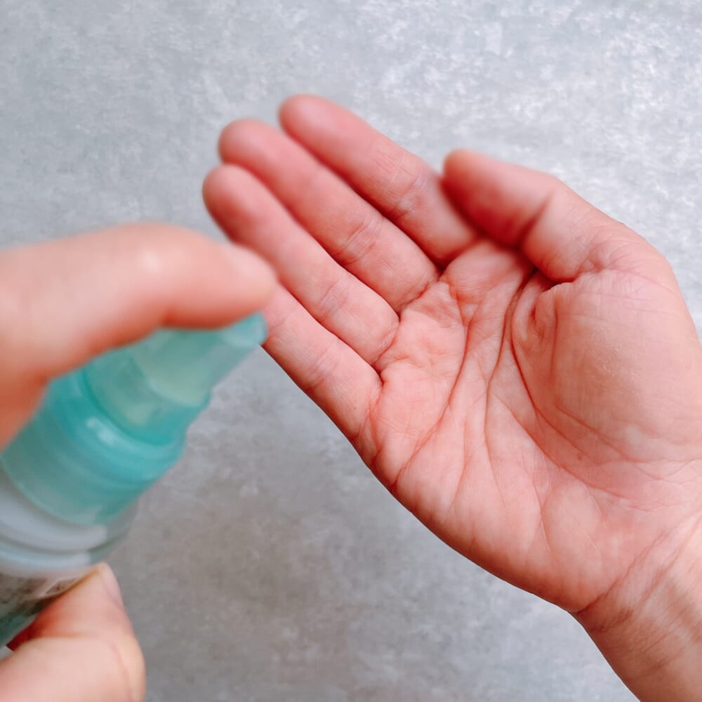 ビオレUV アクアリッチ瞬感ミストUV 手