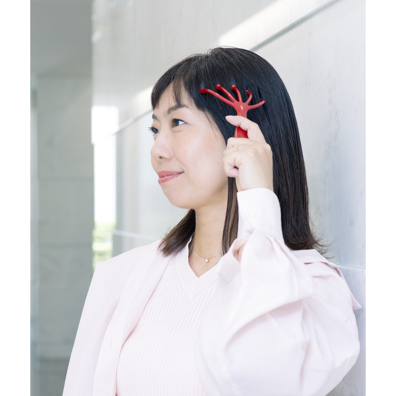 マッサージをする吉武麻子さん