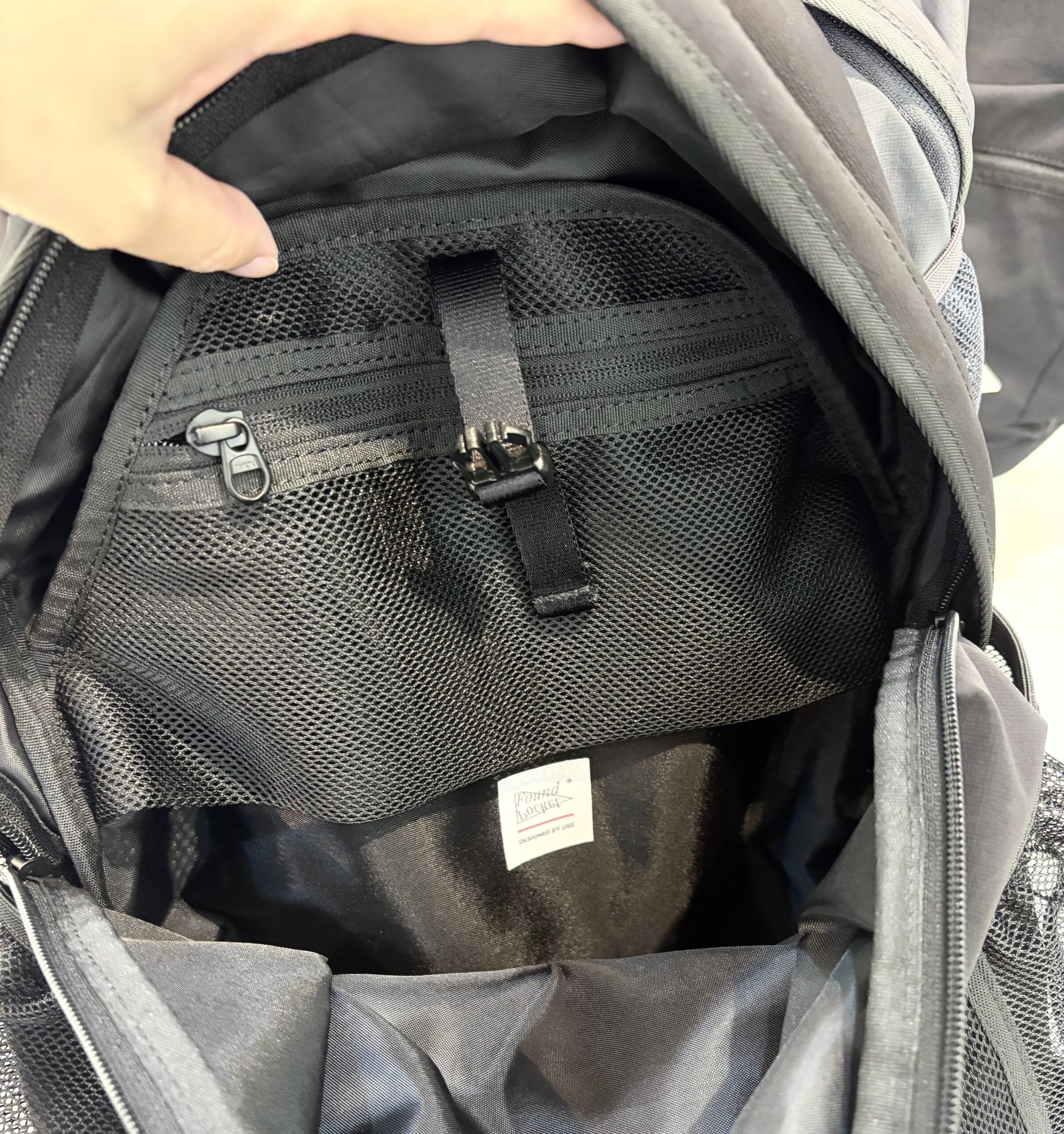 FoundPocket バッグ ASCENDBACKPACK 日本限定 内部