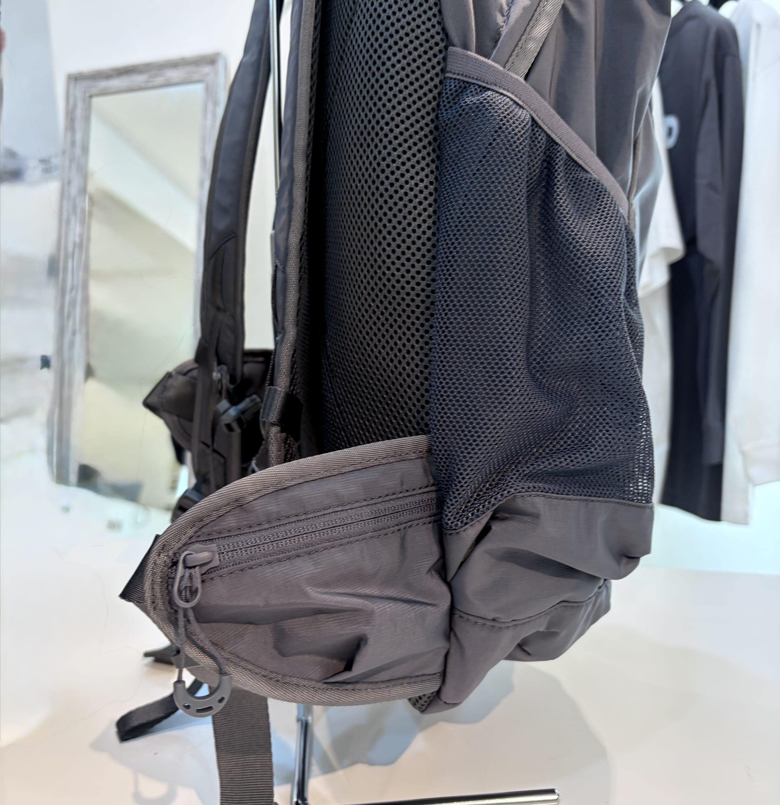 FoundPocket リュック ASCENDBACKPACK グレー