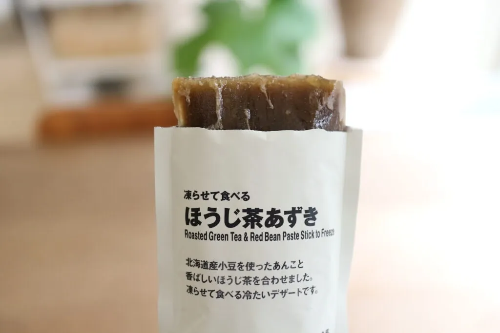 無印良品「凍らせて食べる ほうじ茶あずき」中身