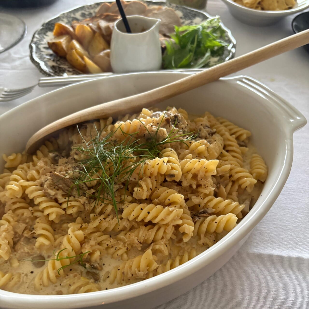 ポルチーニパスタ クリームパスタ ローストポーク
