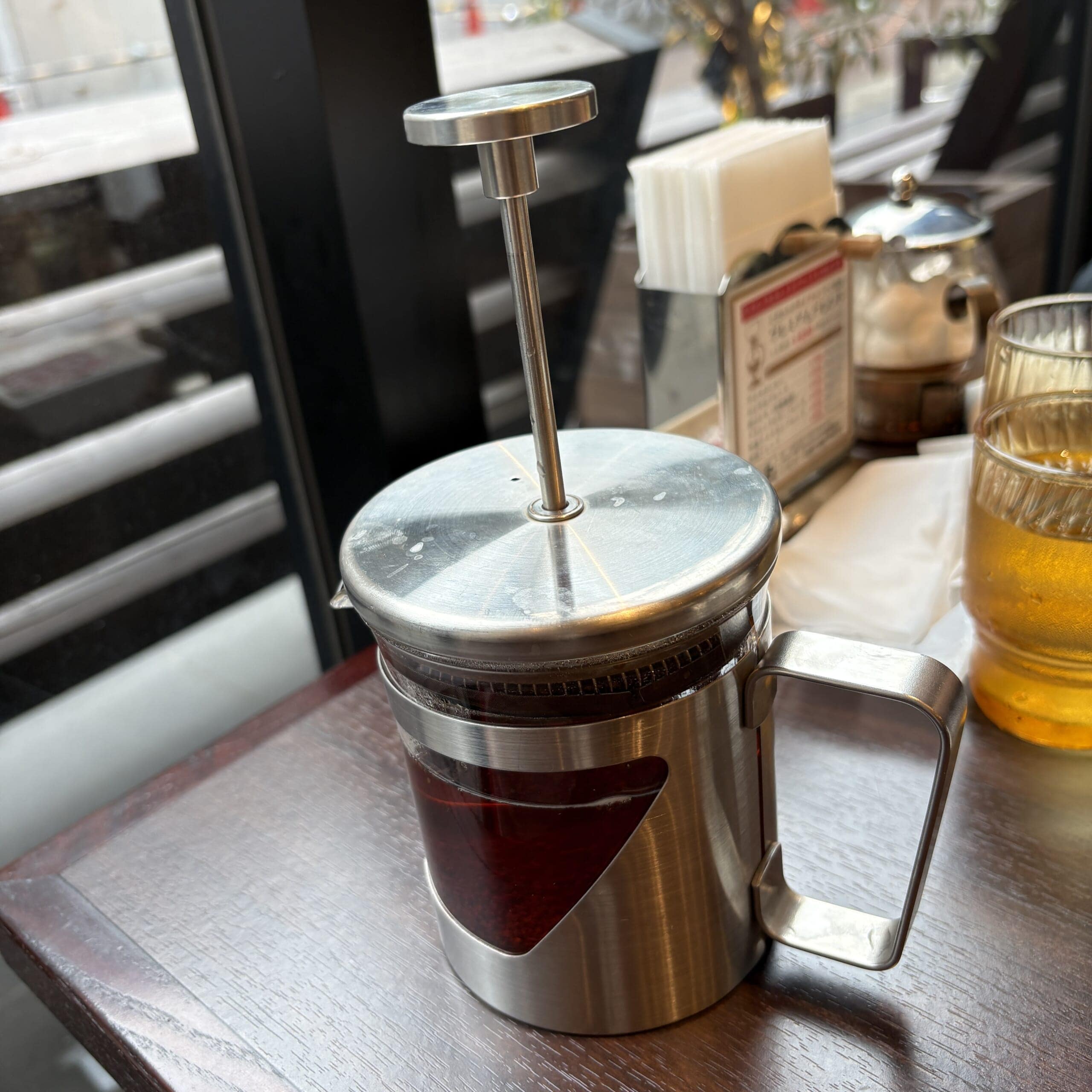 ゴールデンカップ神戸 神戸元町 喫茶店 紅茶