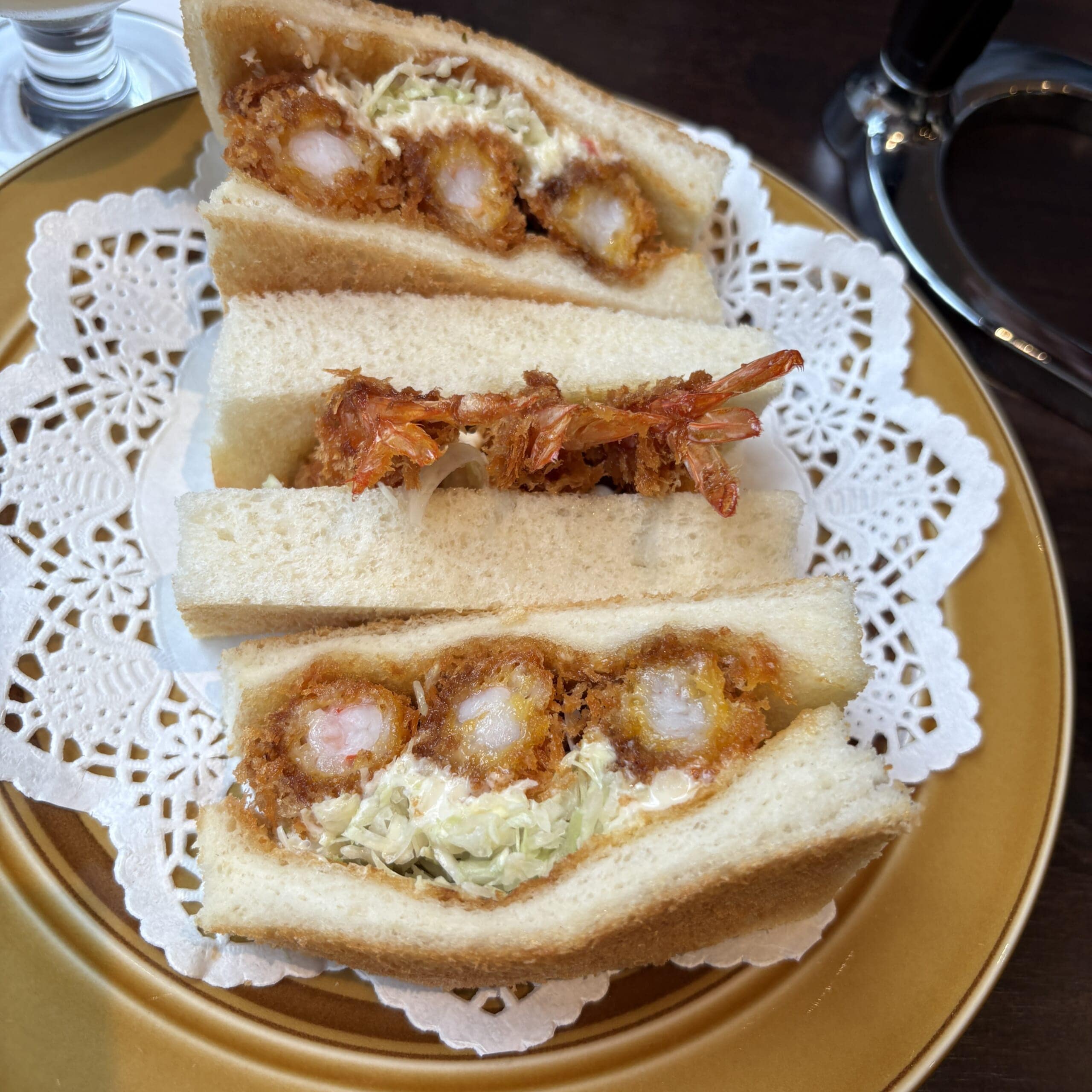 ゴールデンカップ神戸 神戸元町 喫茶店 エビフライサンド