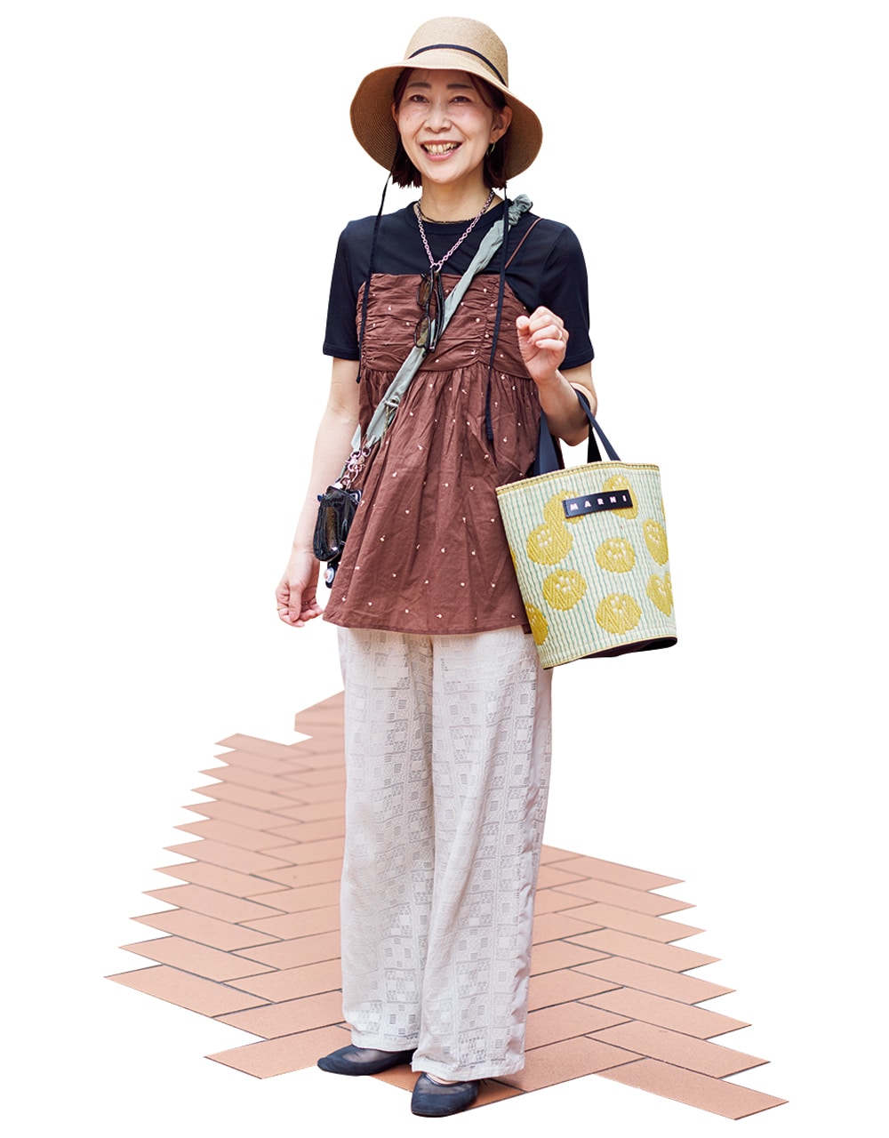 【レースパンツコーデ】総レースで“白パンツ”をリゾート感たっぷりに No.048 さゆのさん