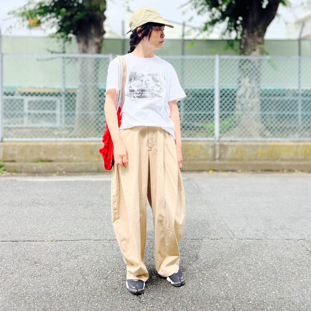 【 notch. by yui 】タックワイドコクーンパンツ
Curensology(カレンソロジー)/【LIFE PICTURE COLLECTION】別注SLTシャツ(ヨコ)
BROWN THEATRE PRODUCTS × FREAK'S STORE/ブラウン バイ シアタープロダクツ 別注 メッシュフリルシューズバッグ/シアー トートバッグ