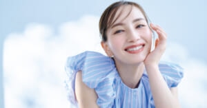 【2026上半期LEEベストコスメ】辻元舞さんの今。笑顔とキレイの秘訣とは？