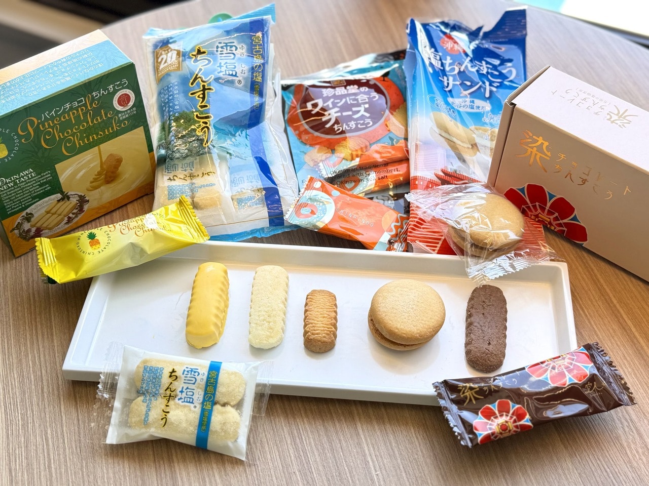那覇空港で購入したちんすこう