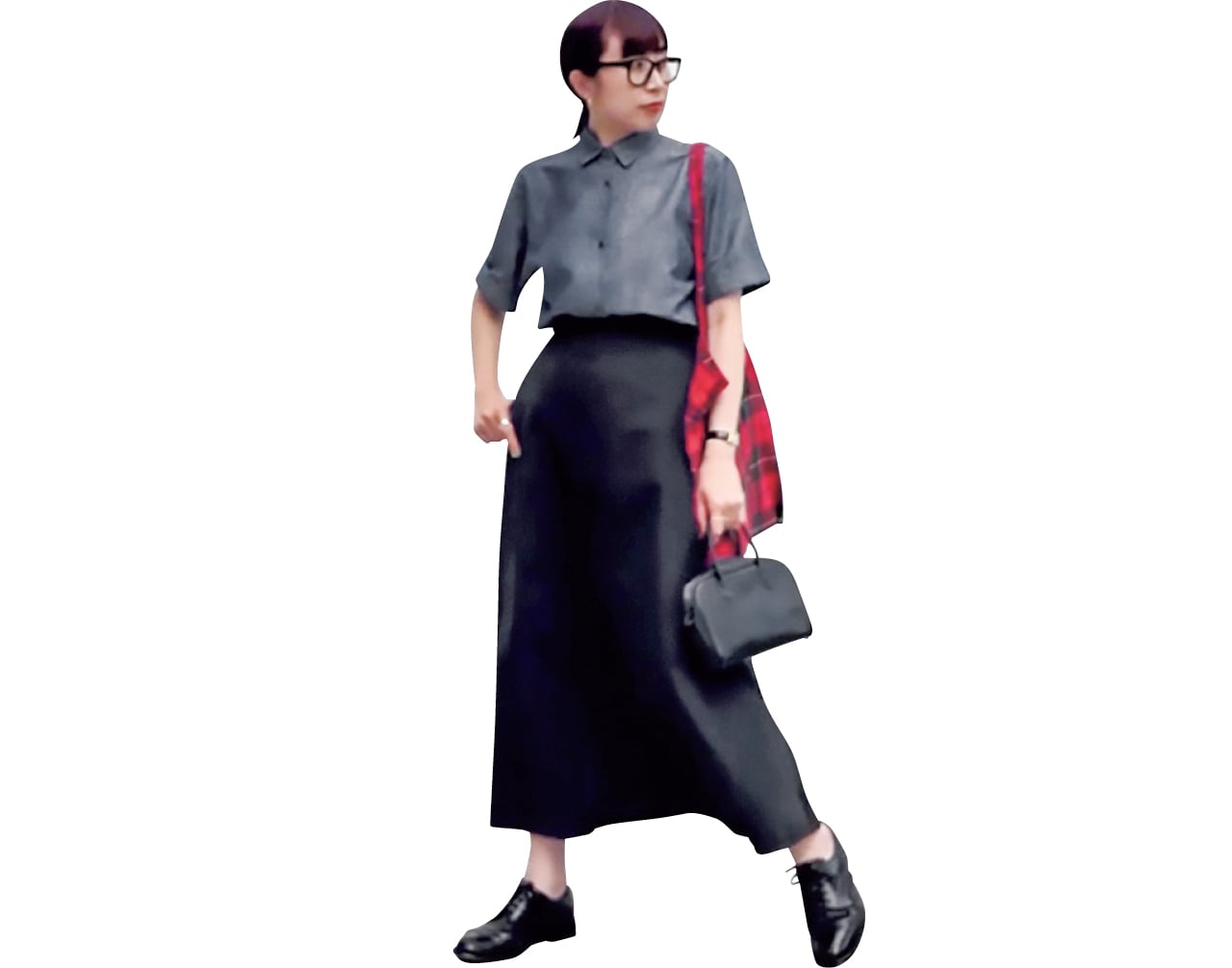 石上美津江さんの12closet シャンブレーのシャツのコーデ