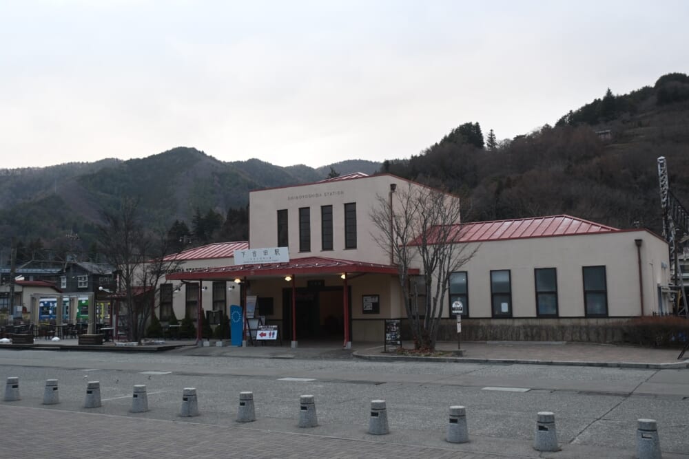 山梨 富士吉田 西裏25
