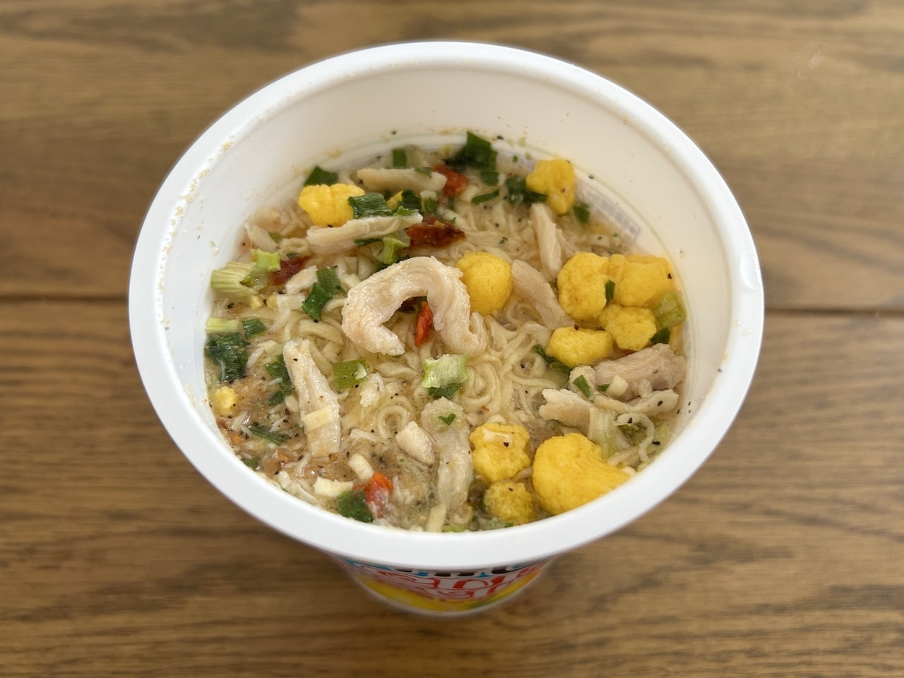 冷しカップヌードル 鶏塩レモン味