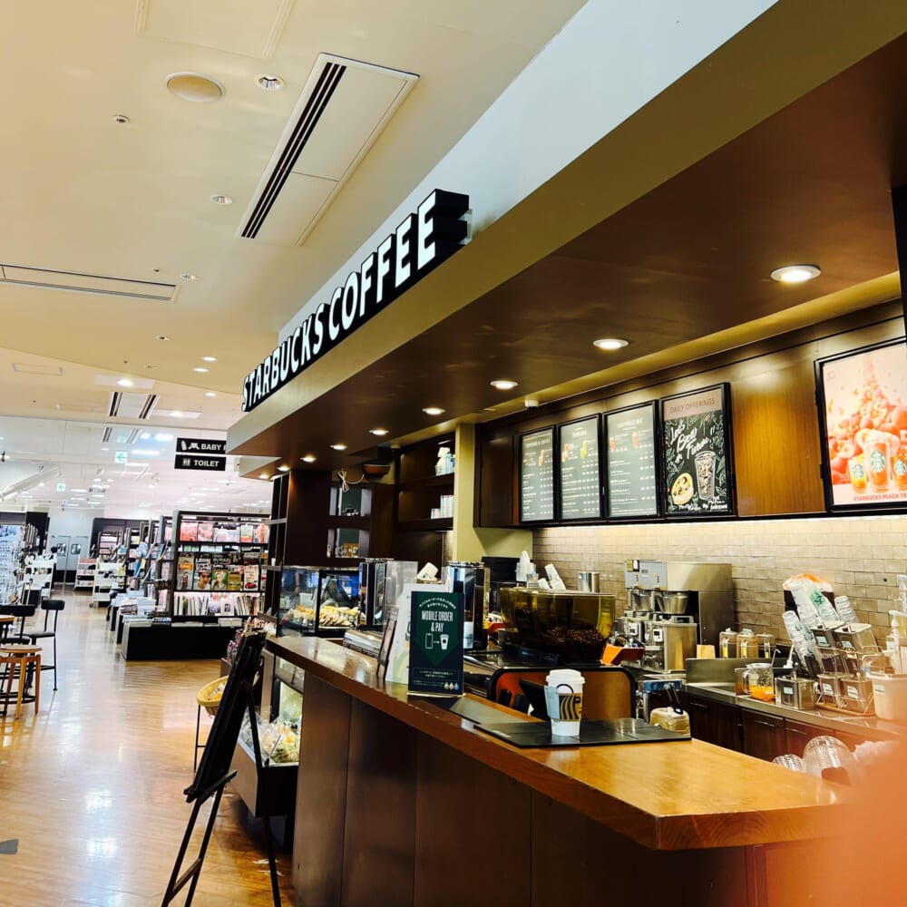 LEE親子で楽しむ夏の児童書フェア TSUTAYA横浜みなとみらい店 スターバックス