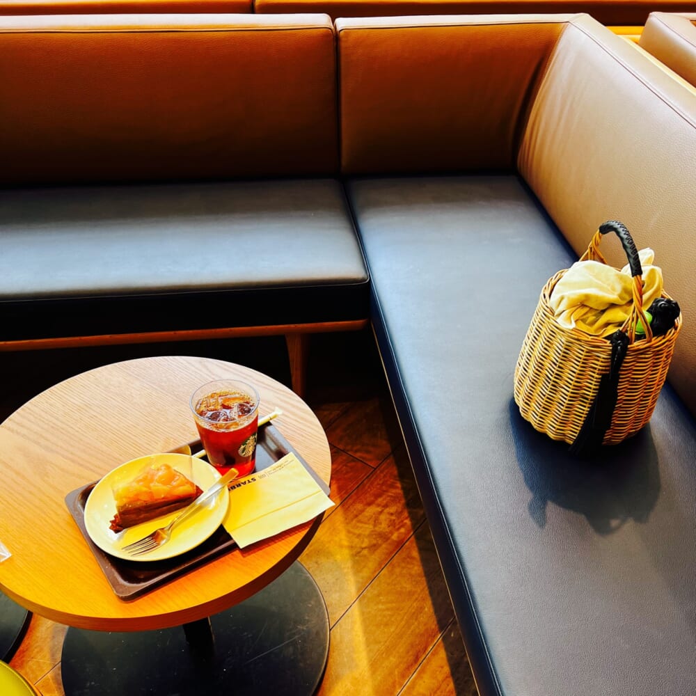 LEE親子で楽しむ夏の児童書フェア TSUTAYA横浜みなとみらい店 スターバックス