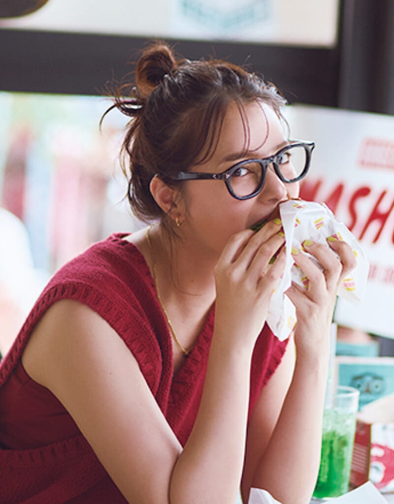 デニムと同じくらい、ハンバーガーも大好き♡岸本セシルさん