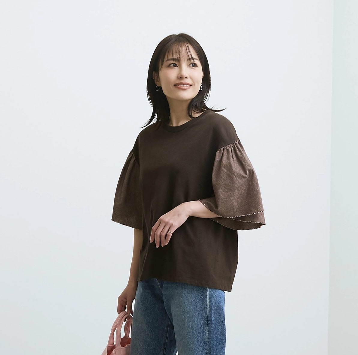 dahl’ia
スリーブ異素材切り替えリメイクプルオーバー
¥16,500