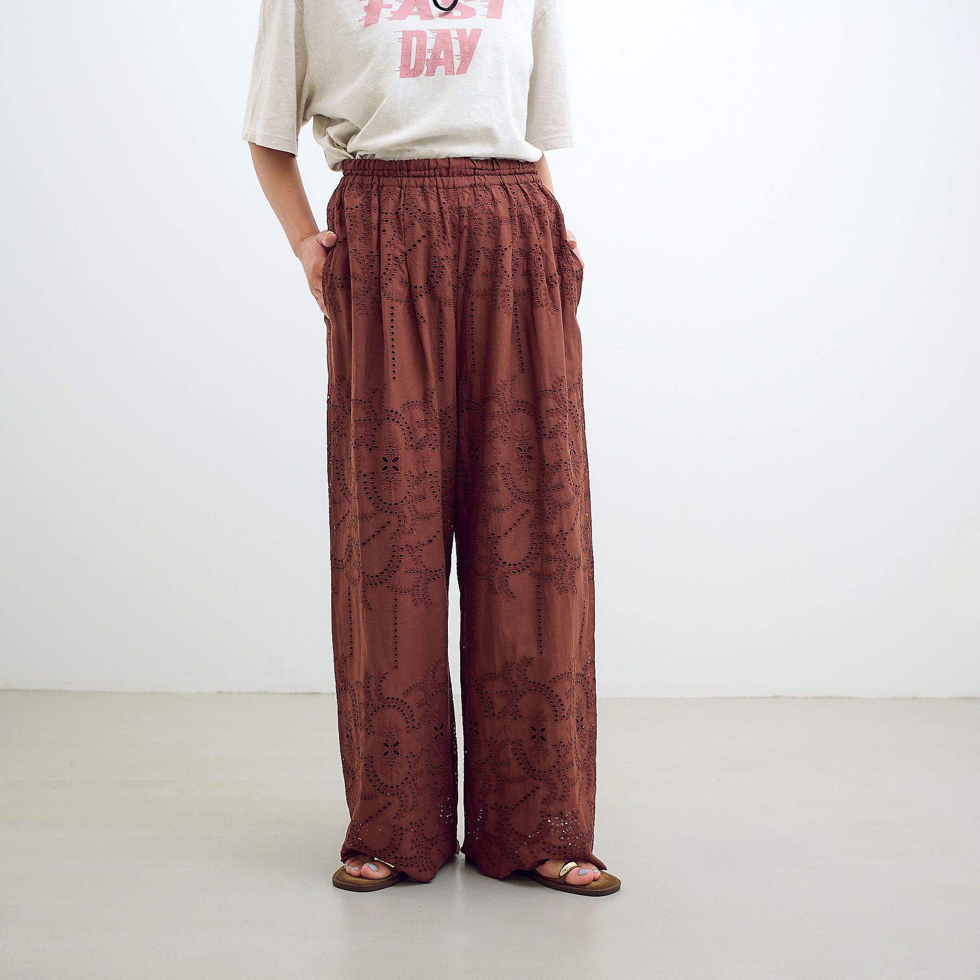 ne Quittez pas
【洗える】Cotton Voile Lupine Cifre Pants
¥29,700