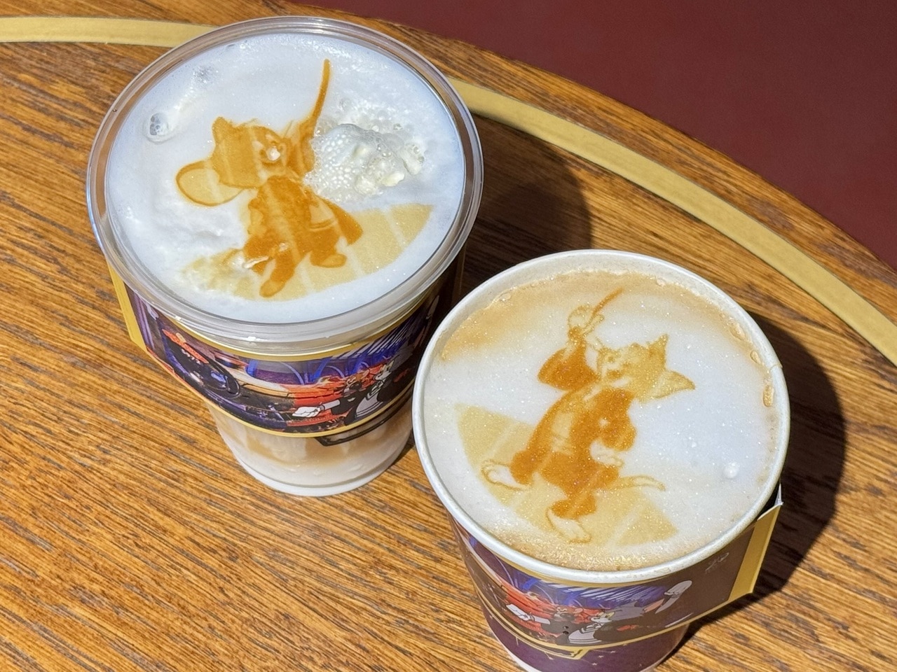 「トムとジェリーのいたずらセレブレーション」コラボメニュー カフェラテアート