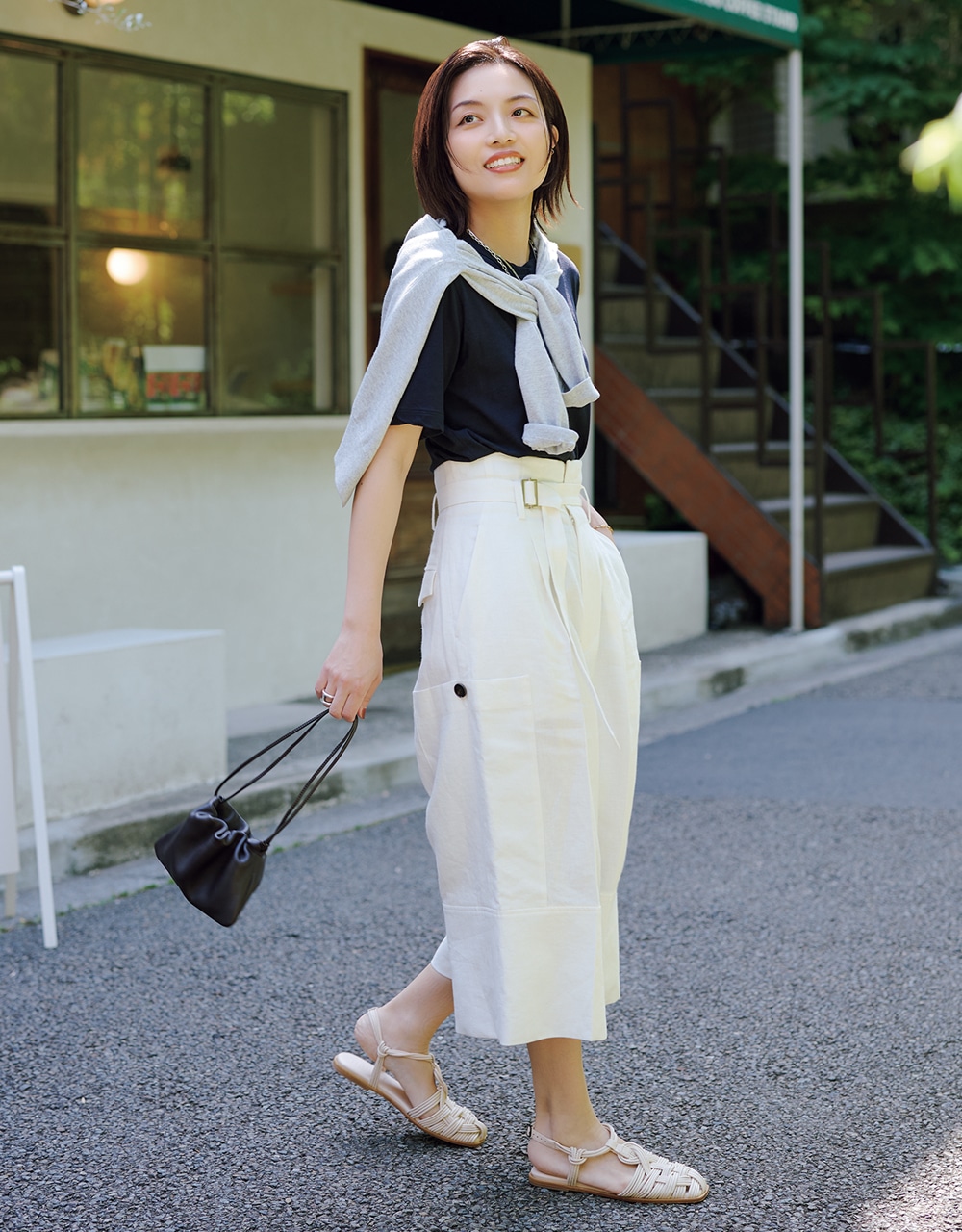 【1人で買い物】のコーデ松村純子さん