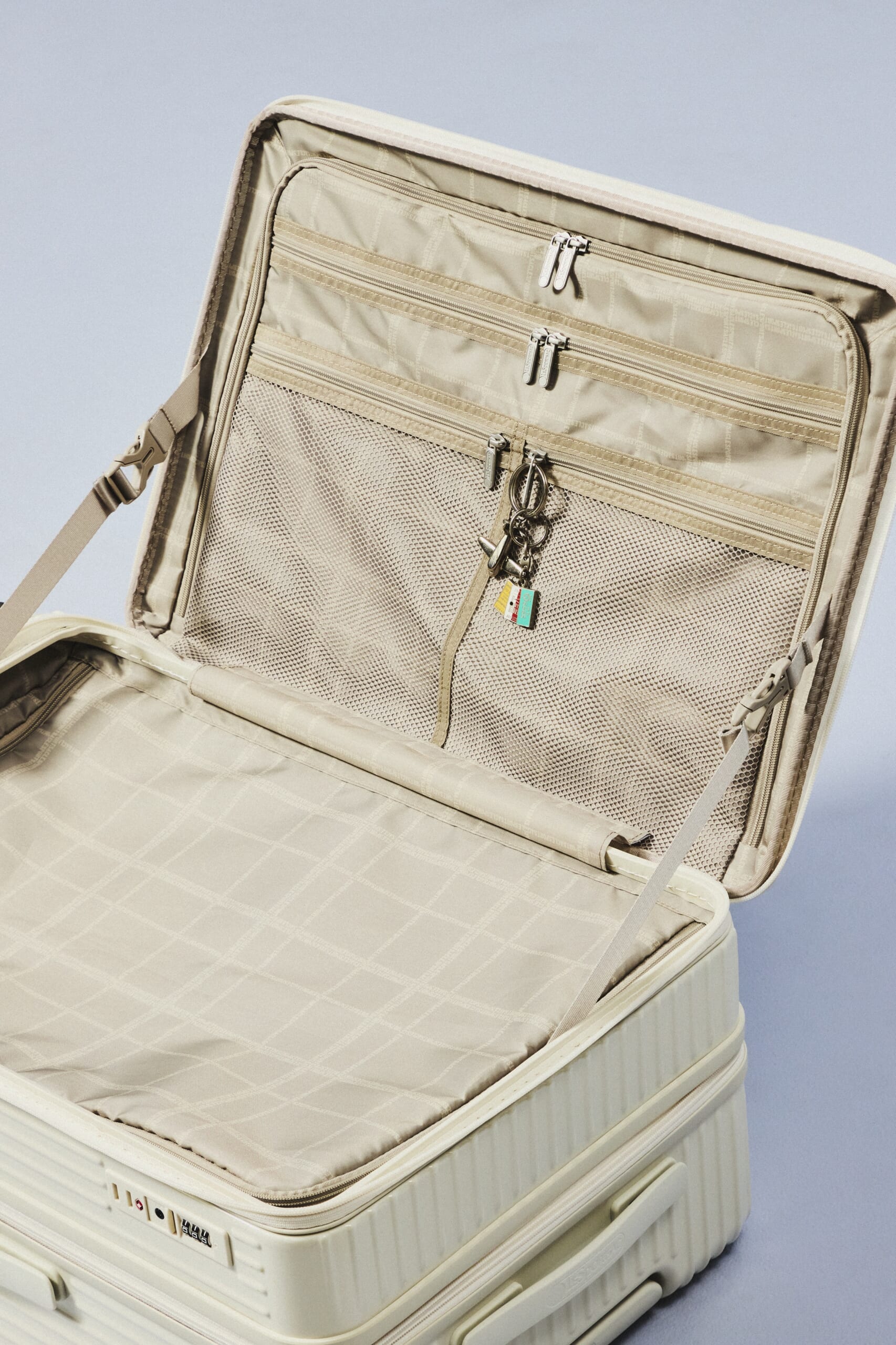 URBAN LIGHT CARRY-ON　レスポートサック　ブックオープン