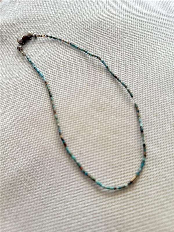 MAYU LIMITED COLLECTION 【Sky Blue Line necklace】 ¥34,100 Product No. MN0249-38-TQ Material：シルバー925（ゴールドメッキ） / ターコイズ / メタル（ゴールドメッキ） Size : Beads 1.8mmｘ0.5mm-1.5mm Length 38cm