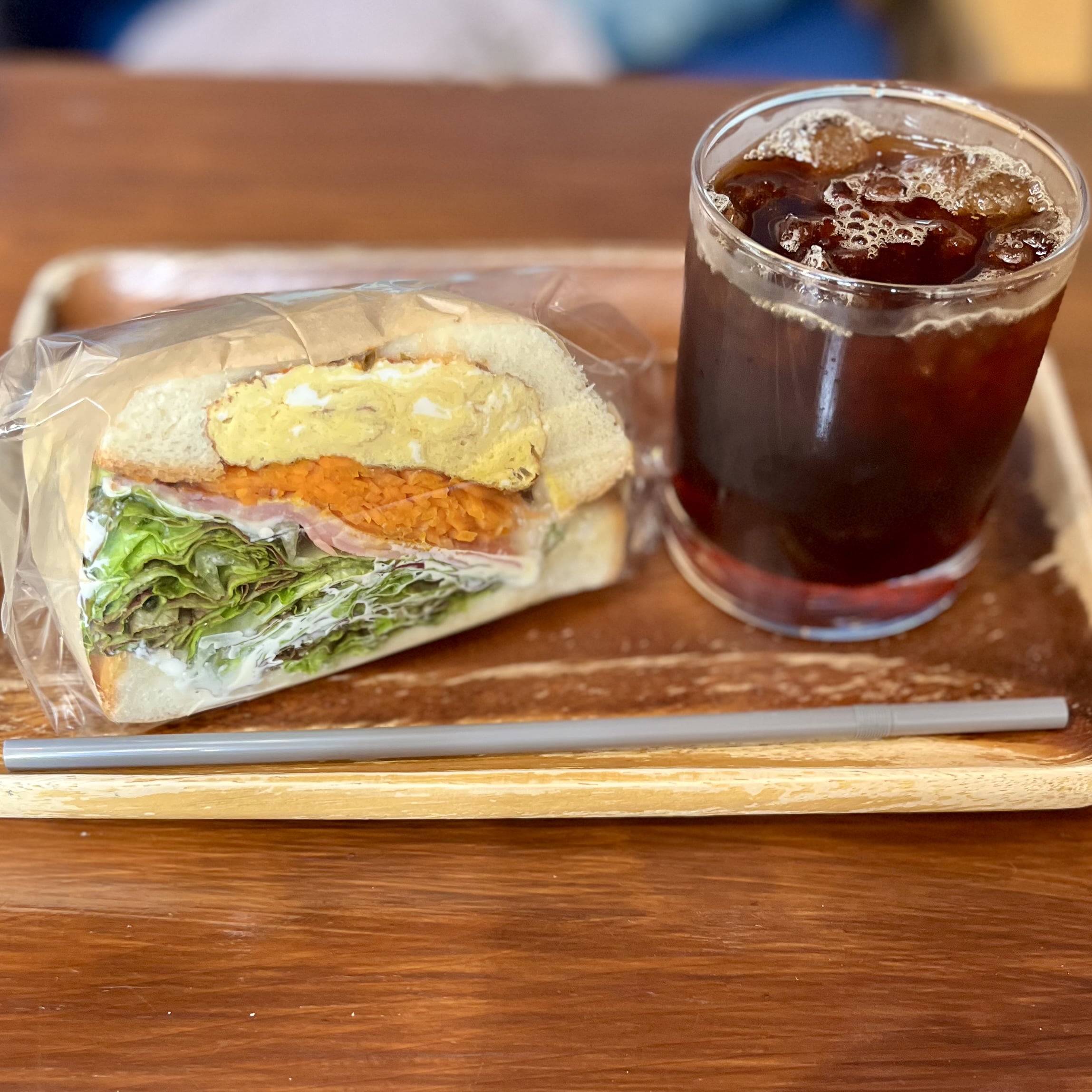 サンドイッチ　コーヒー