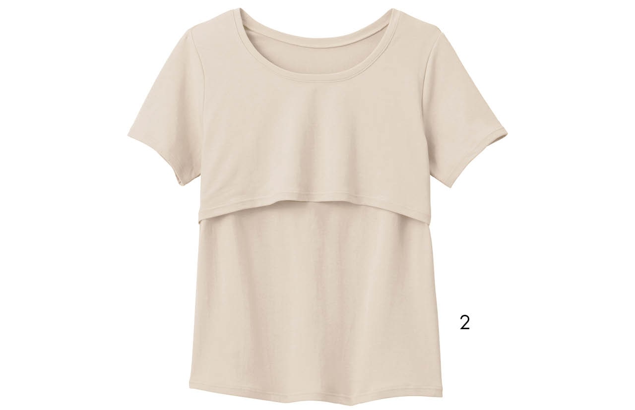 「momRest 半袖Tシャツ」¥5990/エンジェリーベ