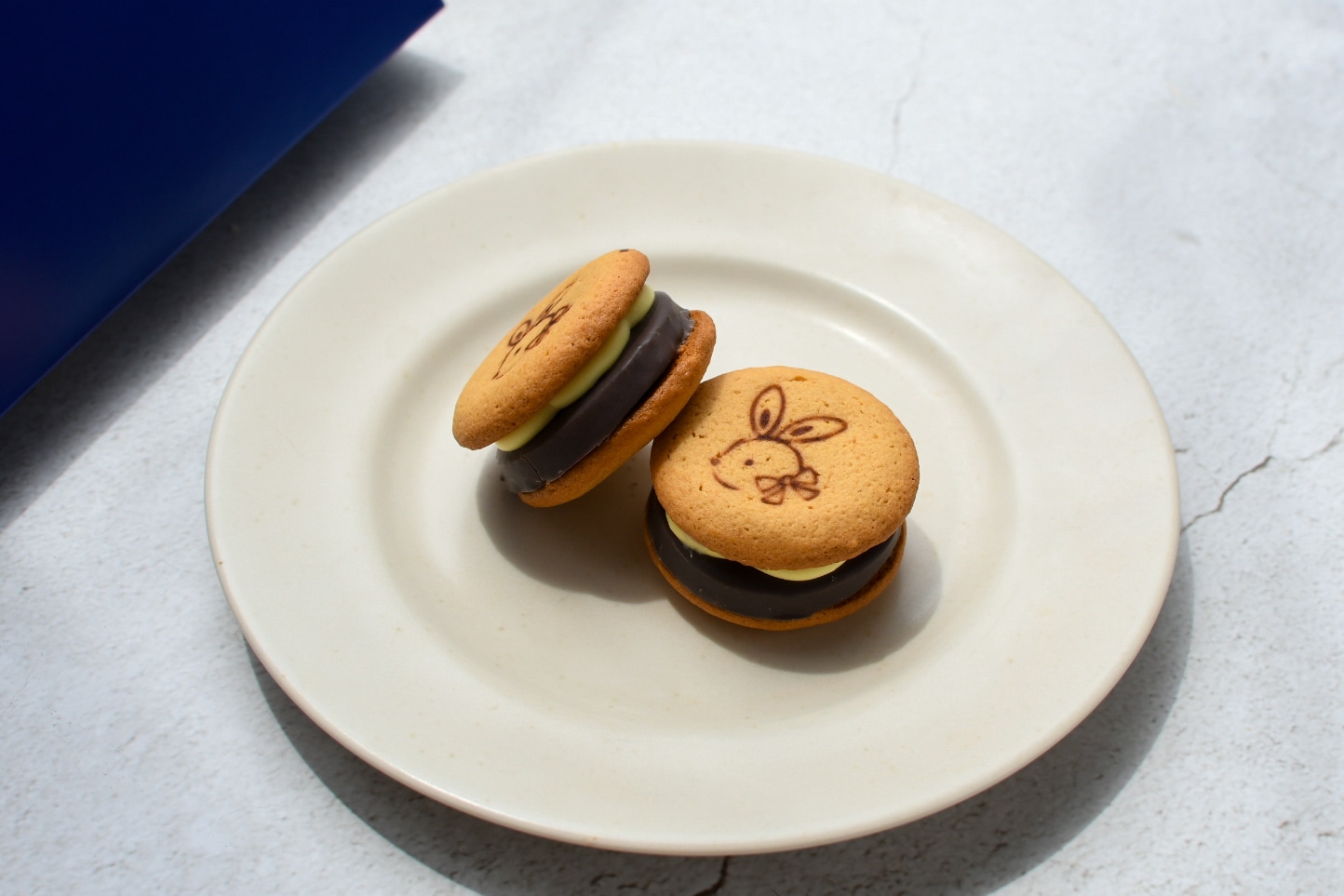 「月うさ あんバターサンド」の断面と、食べた感想