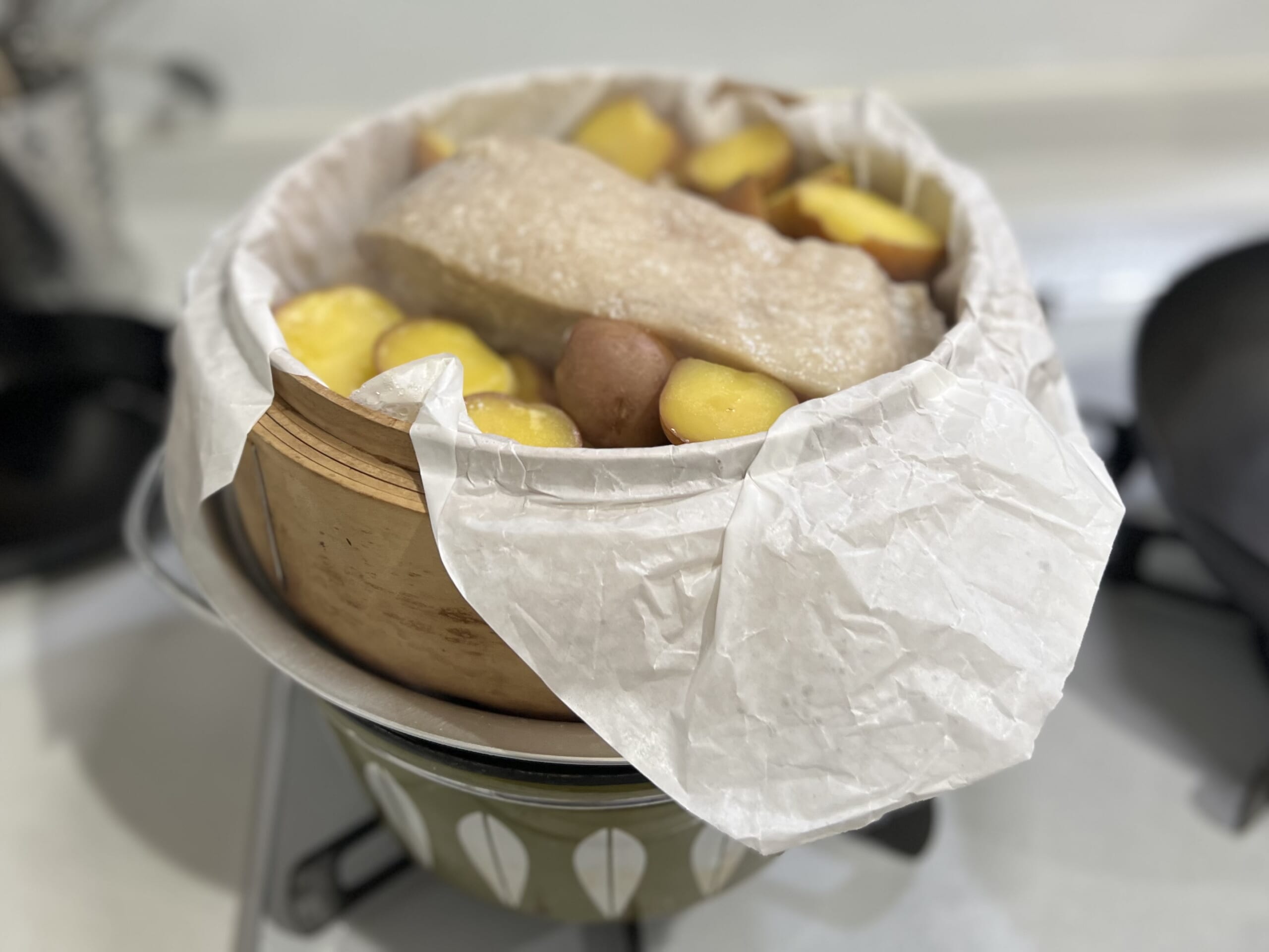 【LEEレシピ】「厚揚げのオイスター黒酢煮／ワタナベマキさんレシピ」は簡単なのに満足感◎ あと一品にうれしい副菜です TB icoco