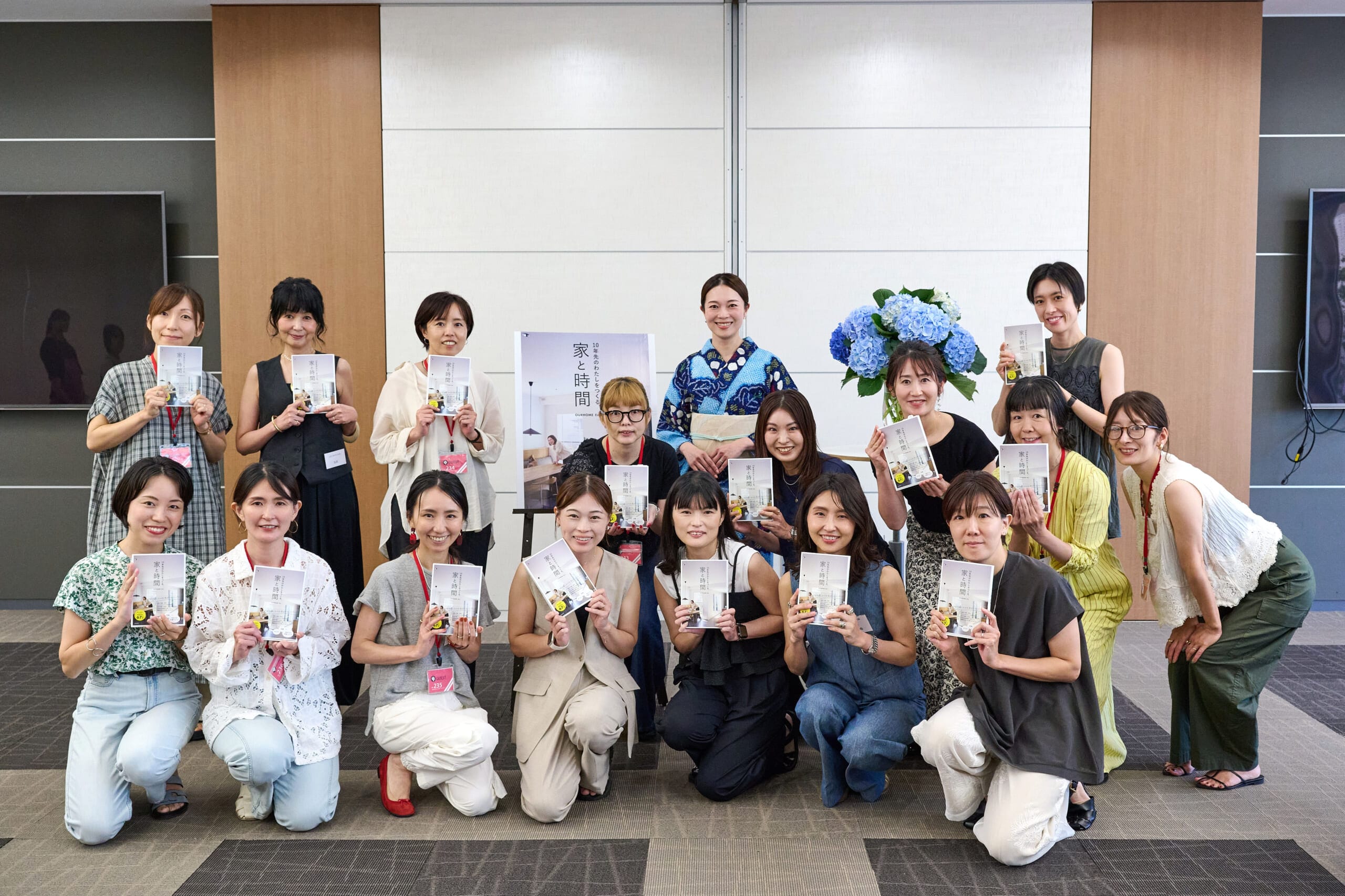 LEE100人隊とEmiさんの集合写真