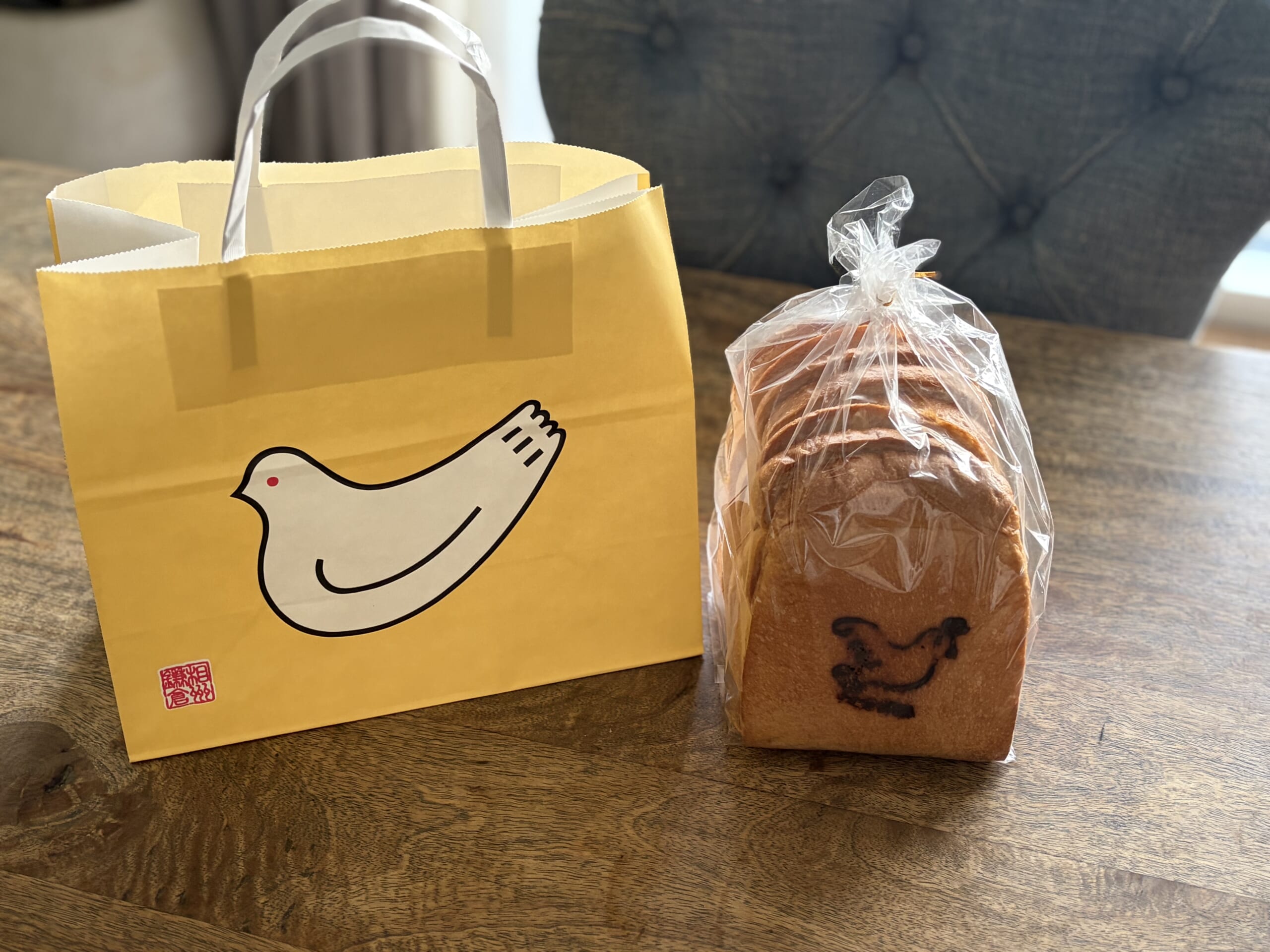豊島屋 扉店「鳩サブレー焼き印入りパン・ド・ミ」
