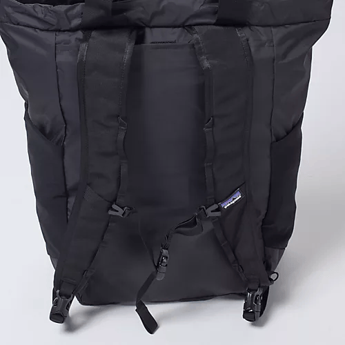 patagonia【洗える】【撥水】【パッカブル】Terravia Tote Pack 背中側
