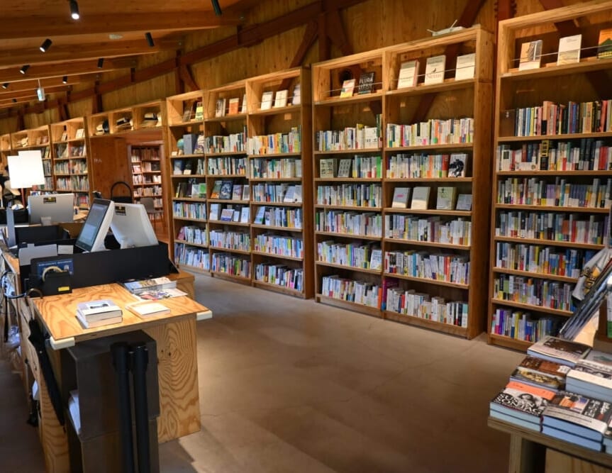 軽井沢コモングラウンズ　書店　カフェ6